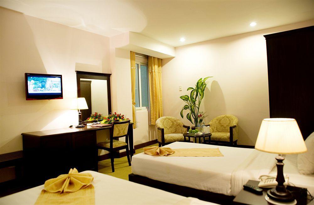Dong Kinh A Hotel Ho Chi Minh City Exterior photo