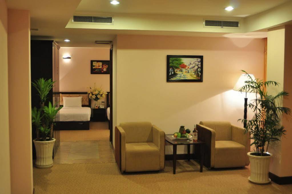 Dong Kinh A Hotel Ho Chi Minh City Exterior photo